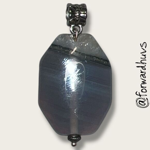 Natural Agate Stone Pendant – Polished Finish, Gradient Bands, Metal Bail - Picture 5 of 9